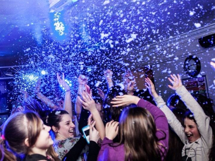 sztuczny snieg, wytwornica sniegu,organizacja imprez,naglosnienie,oswietlenie,efekty